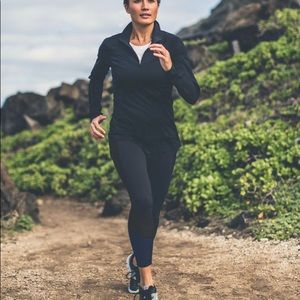 Lululemon trail bound half zip 6 NWOT